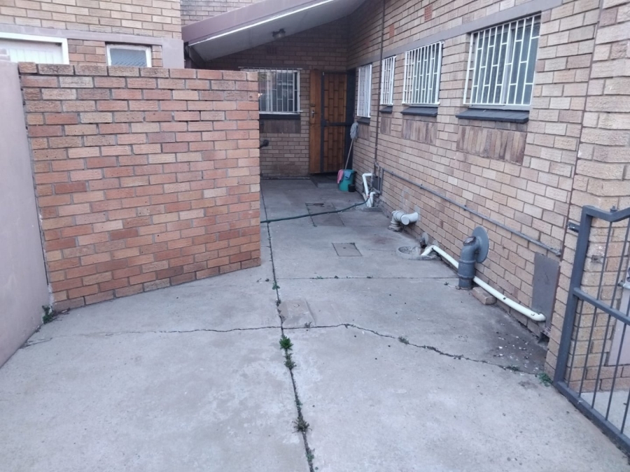 4 Bedroom Property for Sale in Lourenspark North West